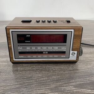 Vintage GE General Electric AM FM Radio Alarm Clock Model 7-4601A Working